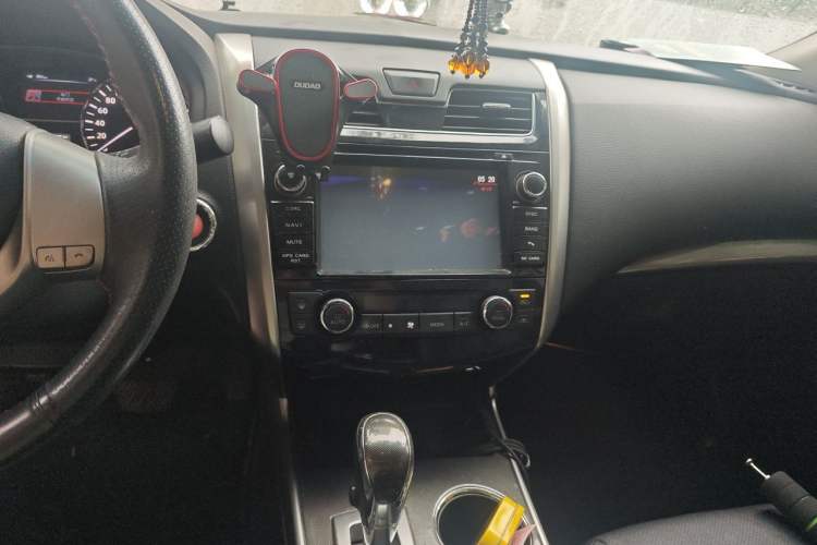 Used Nissan Teana 2013 2.0L XL Comfort Edition Audio And AC Panel