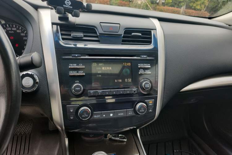 Used Nissan Teana 2013 2.0L XL Comfort Edition Audio And AC Panel