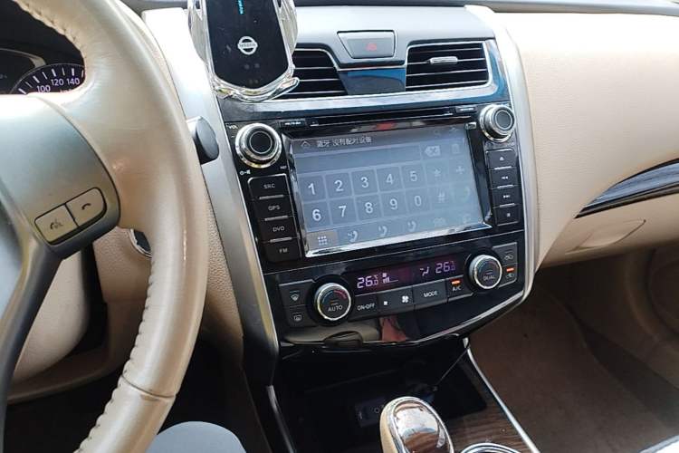 Used Nissan Teana 2013 2.0L XL Comfort Edition Audio And AC Panel