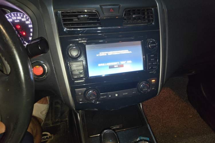 Used Nissan Teana 2013 2.5L XL-NAVI Luxury Edition Audio And AC Panel