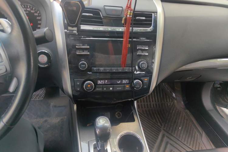 Used Nissan Teana 2013 2.5L XL Leading Edition Audio And AC Panel