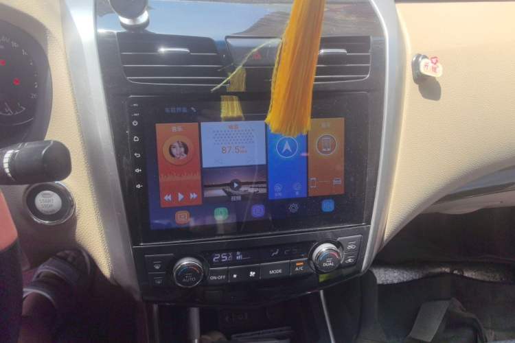 Used Nissan Teana 2013 2.0L XL Comfort Edition Audio And AC Panel
