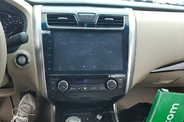 Used Nissan Teana 2013 2.0L XL Comfort Edition Audio And AC Panel