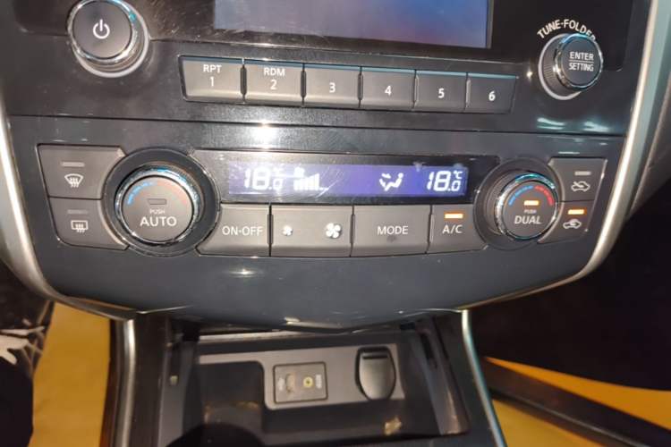 Used Nissan Teana 2013 2.0L XL Comfort Edition Audio And AC Panel