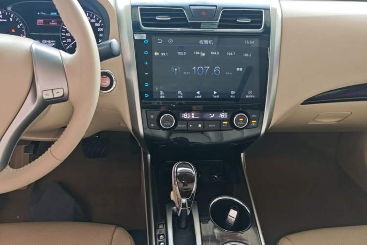 Used Nissan Teana 2013 2.0L XL Comfort Edition Audio And AC Panel