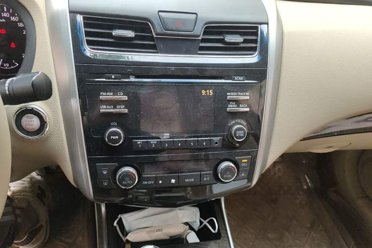 Used Nissan Teana 2013 2.0L XL Comfort Edition Audio And AC Panel