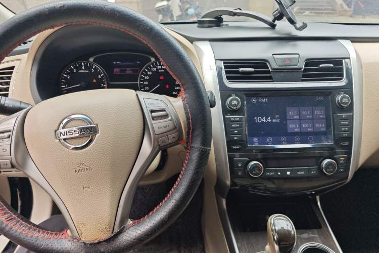 Used Nissan Teana 2013 2.0L XL Comfort Edition Audio And AC Panel