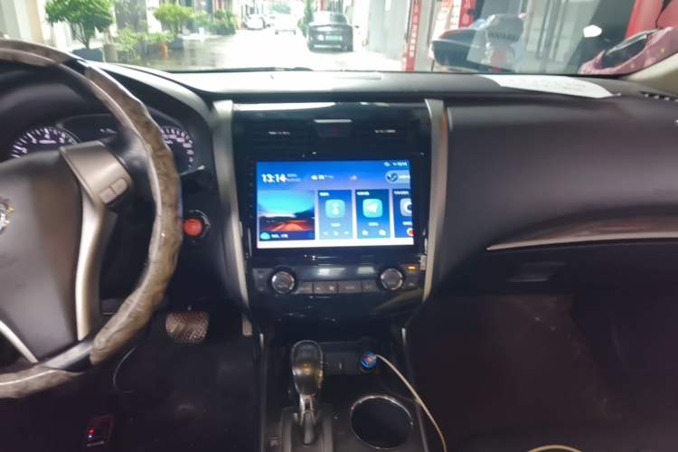 Used Nissan Teana 2013 2.0L XL Comfort Edition Audio And AC Panel