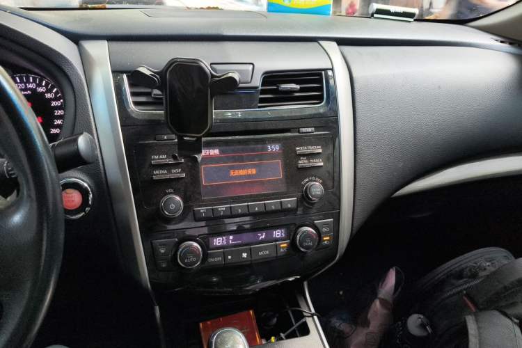 Used Nissan Teana 2013 2.0L XL Comfort Edition Audio And AC Panel