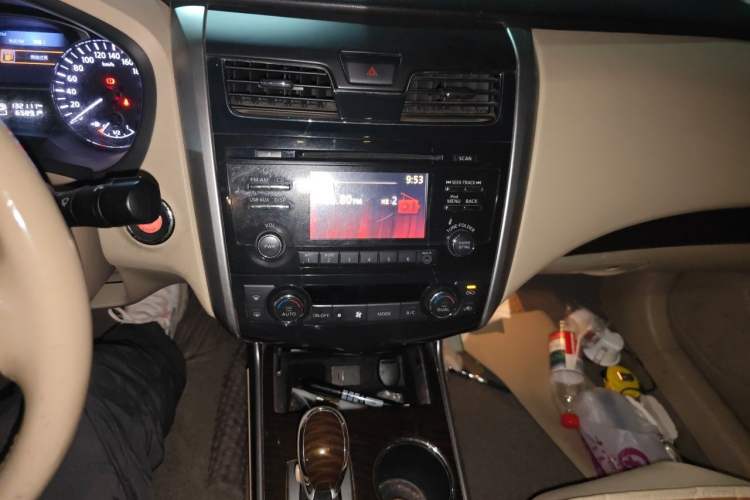Used Nissan Teana 2013 2.0L XL Comfort Edition Audio And AC Panel