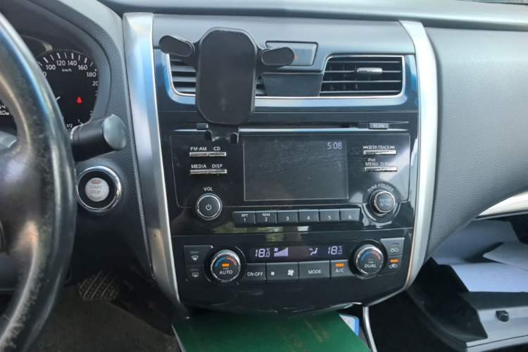 Used Nissan Teana 2013 2.0L XL Comfort Edition Audio And AC Panel