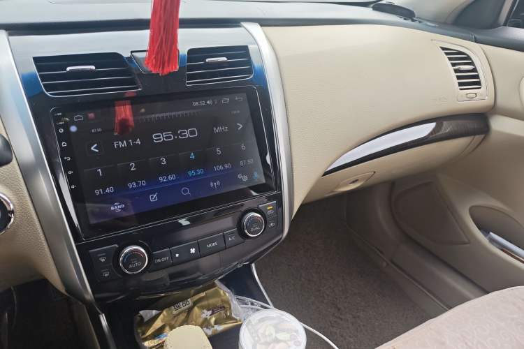 Used Nissan Teana 2013 2.0L XL Comfort Edition Audio And AC Panel