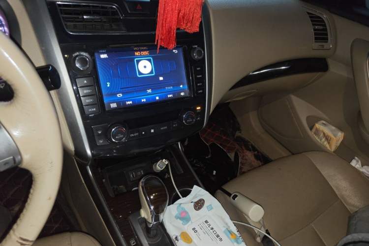 Used Nissan Teana 2013 2.0L XL Comfort Edition Audio And AC Panel