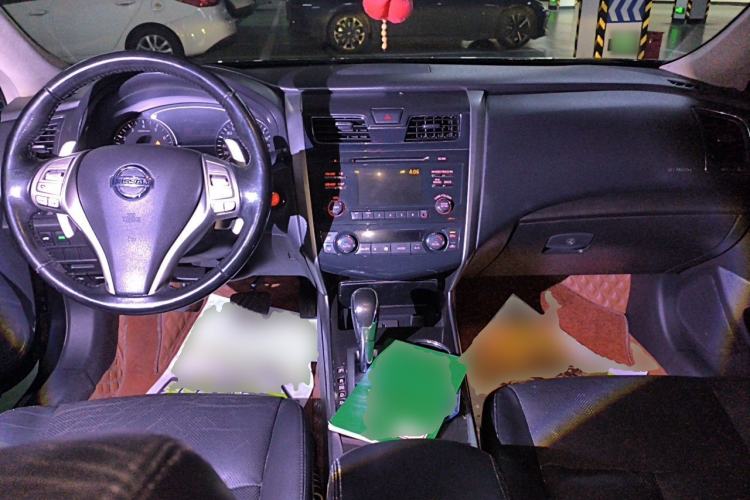 Used Nissan Teana 2013 2.5L XL Leading Edition Center Console