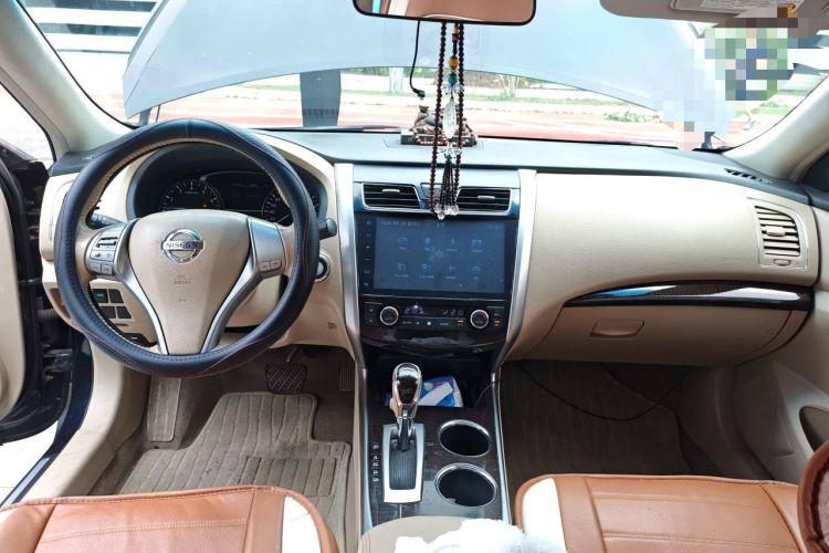 Used Nissan Teana 2013 2.0L XL Comfort Edition Center Console