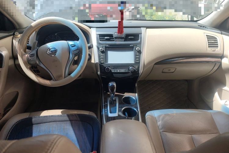 Used Nissan Teana 2013 2.5L XL Leading Edition Center Console