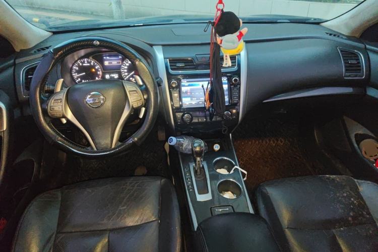 Used Nissan Teana 2013 2.5L XL Leading Edition Center Console