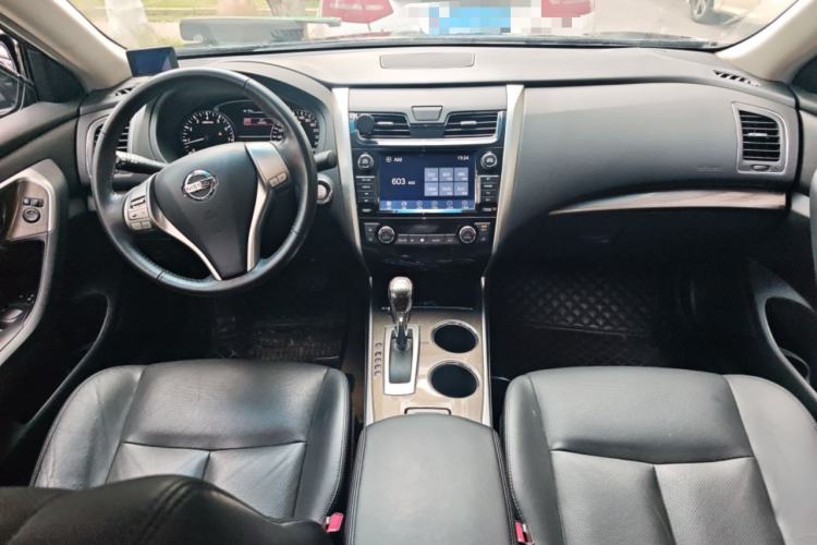 Used Nissan Teana 2013 2.0L XL Comfort Edition Center Console
