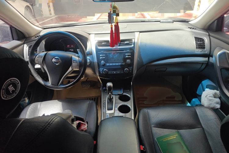 Used Nissan Teana 2013 2.5L XL Leading Edition Center Console