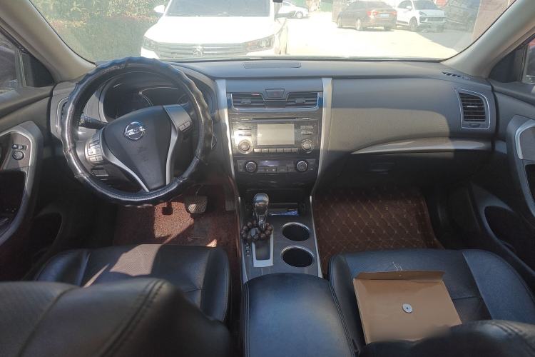 Used Nissan Teana 2013 2.0L XL Comfort Edition Center Console