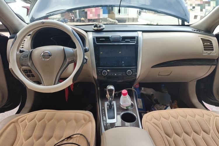 Used Nissan Teana 2013 2.0L XL Comfort Edition Center Console