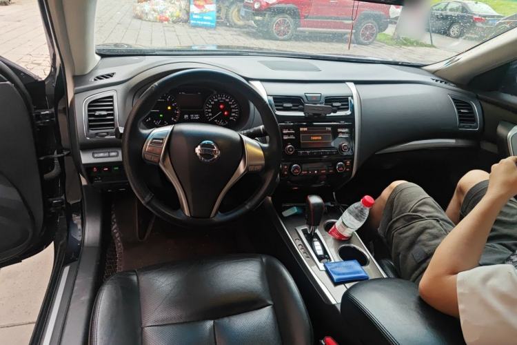 Used Nissan Teana 2013 2.0L XL Comfort Edition Center Console