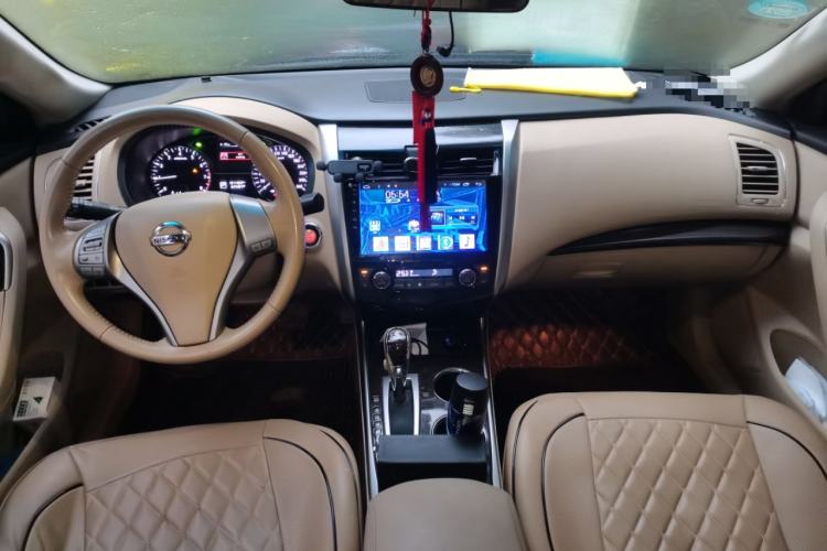 Used Nissan Teana 2013 2.0L XL Comfort Edition Center Console
