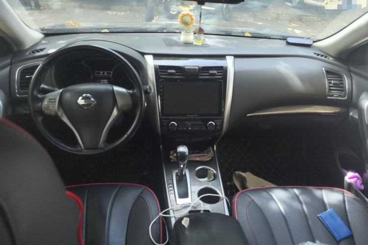 Used Nissan Teana 2013 2.0L XL Comfort Edition Center Console