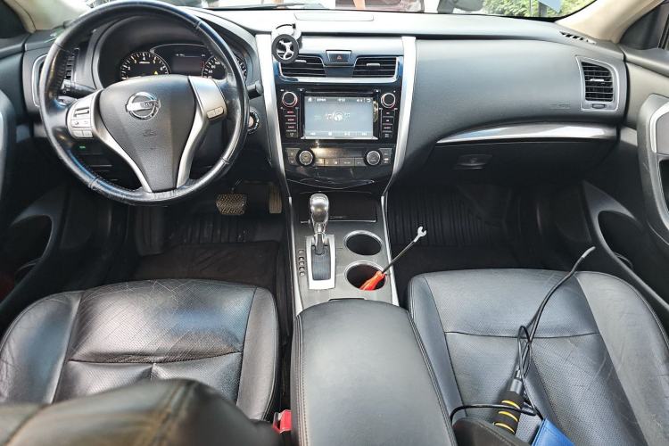 Used Nissan Teana 2013 2.0L XL Comfort Edition Center Console