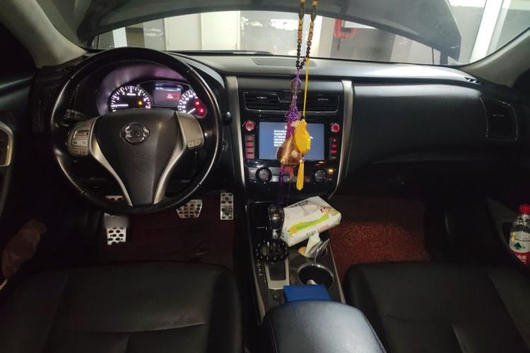 Used Nissan Teana 2013 2.0L XL Comfort Edition Center Console