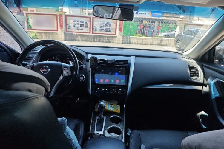 Used Nissan Teana 2013 2.5L XL Leading Edition Center Console