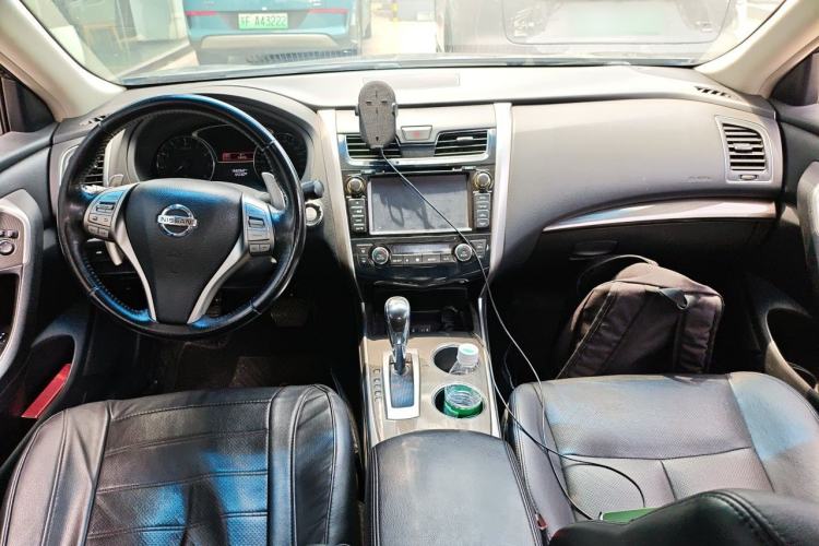 Used Nissan Teana 2013 2.5L XL Leading Edition Center Console
