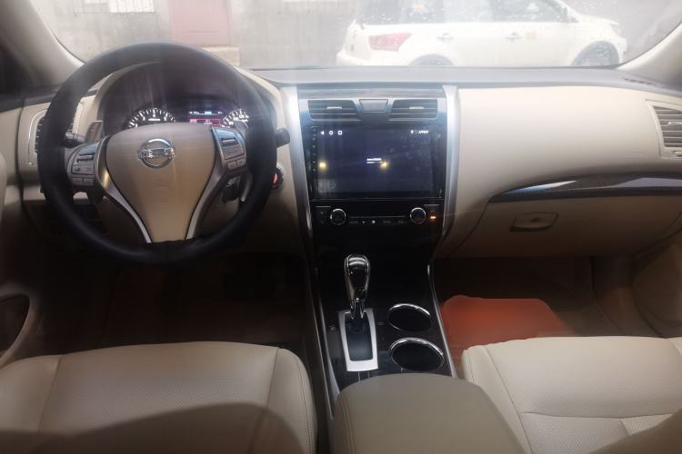 Used Nissan Teana 2013 2.5L XL Leading Edition Center Console