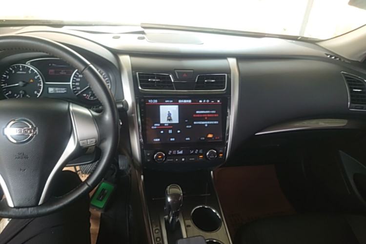 Used Nissan Teana 2013 2.0L XL Comfort Edition Center Console