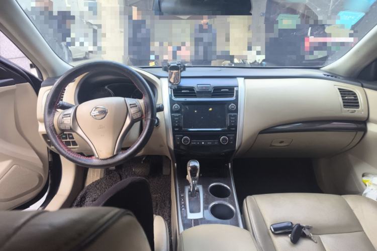 Used Nissan Teana 2013 2.0L XL Comfort Edition Center Console