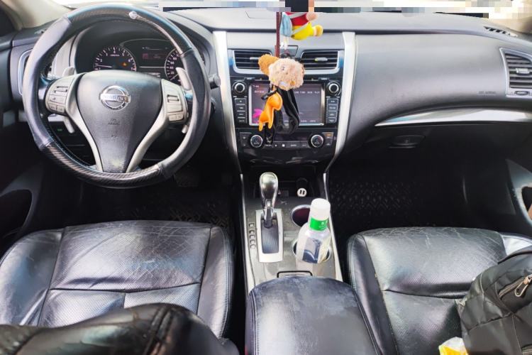 Used Nissan Teana 2013 2.5L XL Leading Edition Center Console