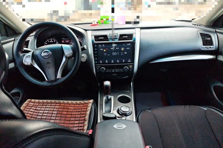 Used Nissan Teana 2013 2.0L XL Comfort Edition Center Console