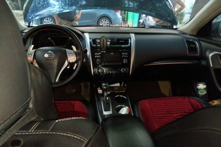 Used Nissan Teana 2013 2.5L XL Leading Edition Center Console