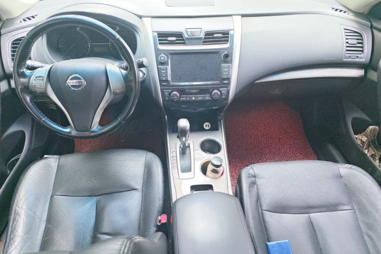 Used Nissan Teana 2013 2.0L XL Comfort Edition Center Console