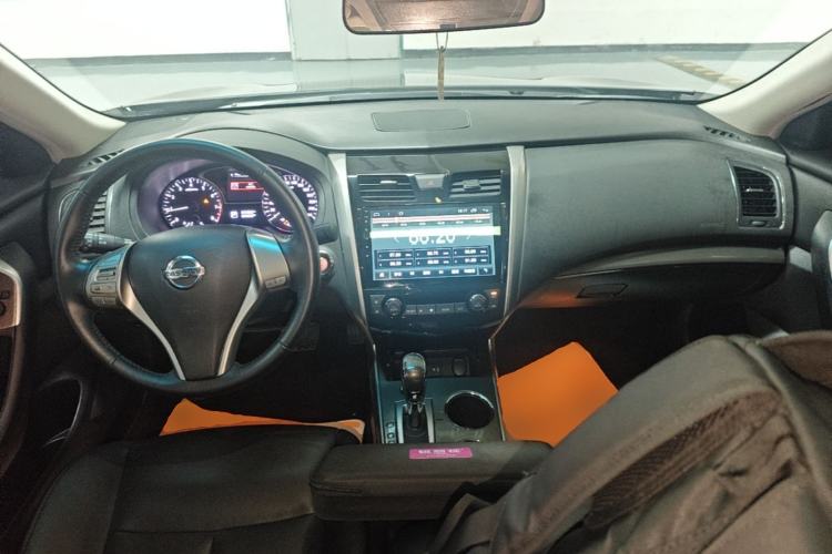 Used Nissan Teana 2013 2.0L XL Comfort Edition Center Console