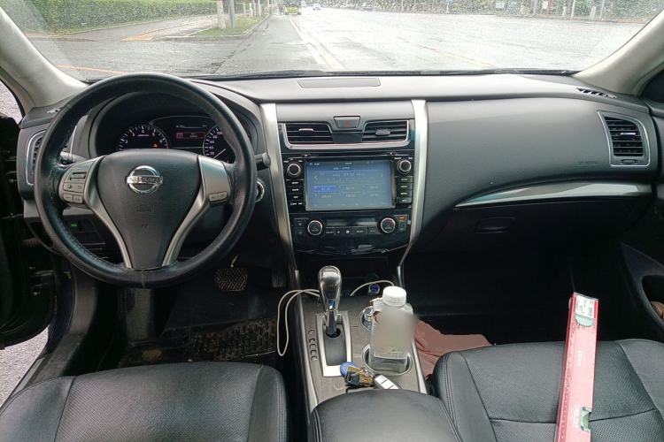 Used Nissan Teana 2013 2.0L XL Comfort Edition Center Console