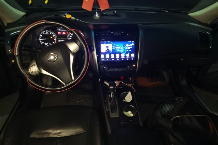 Used Nissan Teana 2013 2.0L XL Comfort Edition Center Console