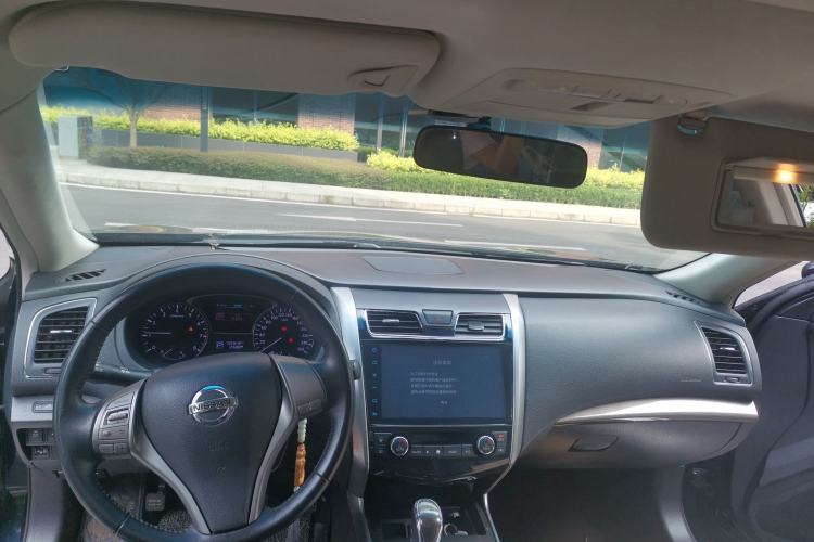 Used Nissan Teana 2013 2.0L XL Comfort Edition Center Console