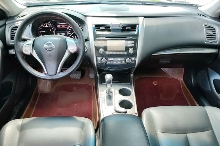 Used Nissan Teana 2013 2.0L XL Comfort Edition Center Console