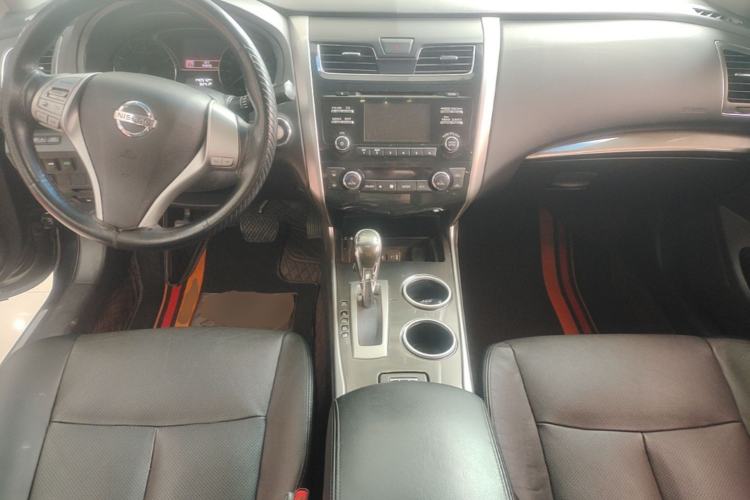 Used Nissan Teana 2013 2.0L XL Comfort Edition Center Console