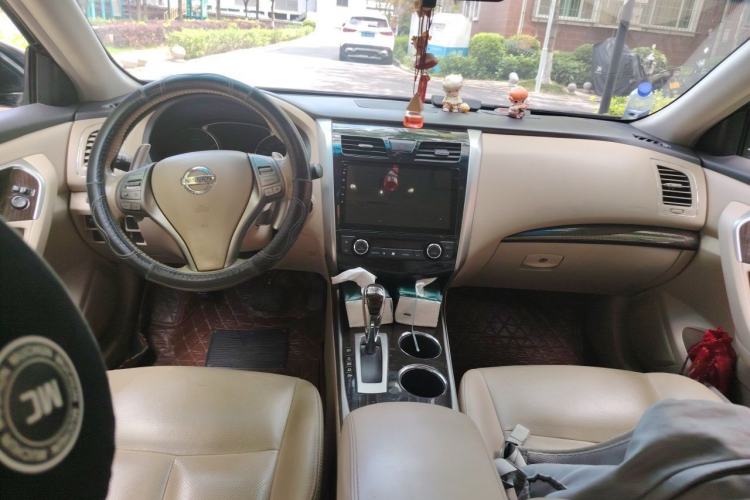 Used Nissan Teana 2013 2.5L XL Leading Edition Center Console