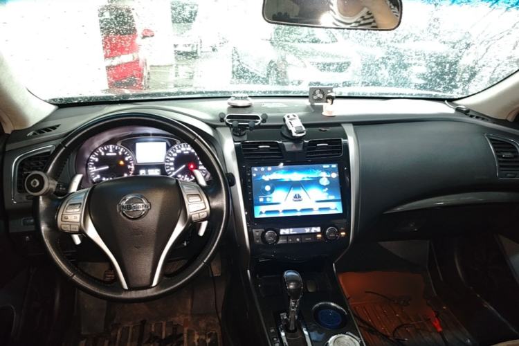 Used Nissan Teana 2013 2.5L XL Leading Edition Center Console