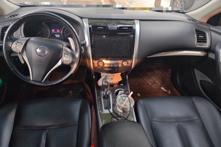 Used Nissan Teana 2013 2.5L XL Leading Edition Center Console