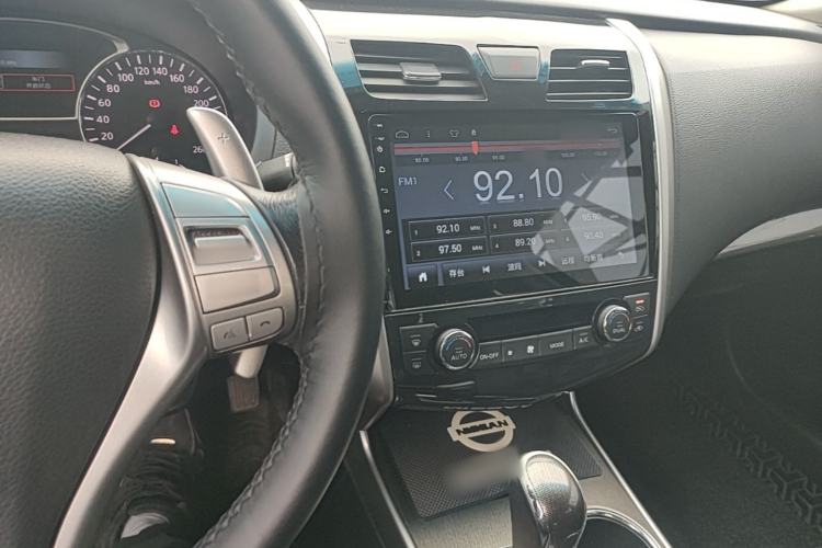 Used Nissan Teana 2013 2.5L XL Leading Edition Center Console