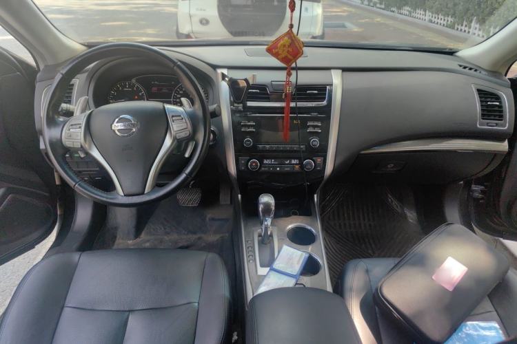 Used Nissan Teana 2013 2.5L XL Leading Edition Center Console